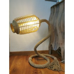 Lampe sur pied en corde chanvre et bois naturel